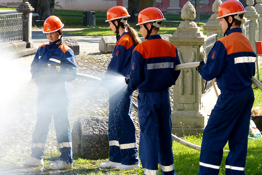 Feuerwehr-Dienst im Einsatz