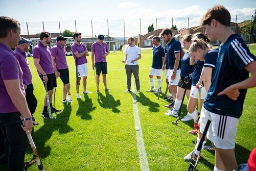 Aufstellung kurz vor dem Hockeyspiel 
