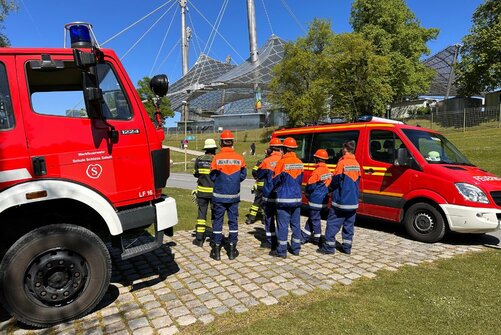 Jugendfeuerwehr bei einer Übung in München